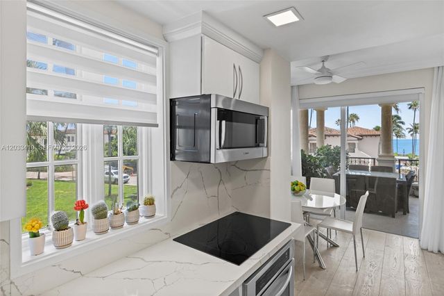 19122 Fisher Island Dr 19122, Miami Beach, FL 33109