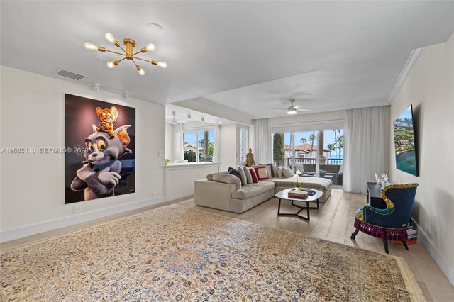 19122 Fisher Island Dr 19122, Miami Beach, FL 33109