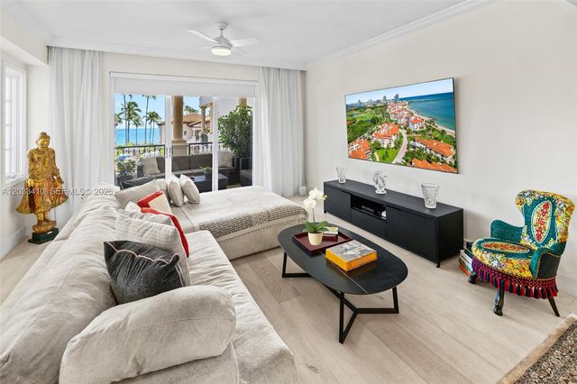 19122 Fisher Island Dr 19122, Miami Beach, FL 33109