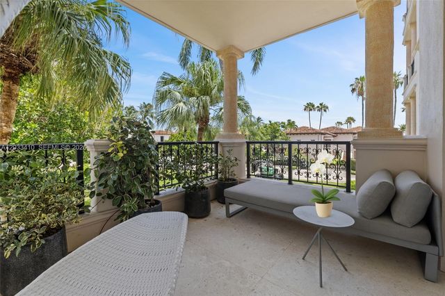 19122 Fisher Island Dr 19122, Miami Beach, FL 33109