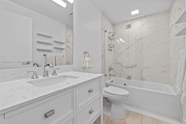 19122 Fisher Island Dr 19122, Miami Beach, FL 33109