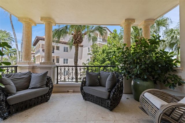 19122 Fisher Island Dr 19122, Miami Beach, FL 33109