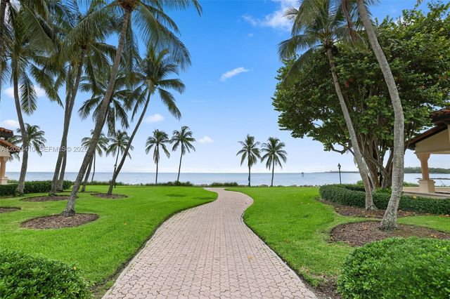 19122 Fisher Island Dr 19122, Miami Beach, FL 33109