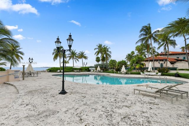 19122 Fisher Island Dr 19122, Miami Beach, FL 33109