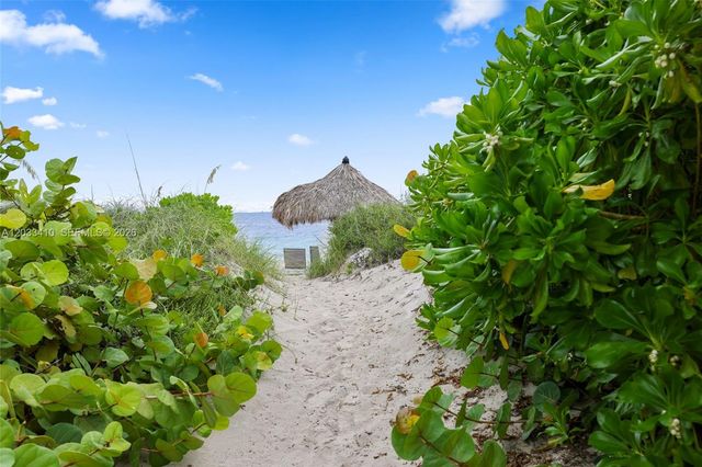 19122 Fisher Island Dr 19122, Miami Beach, FL 33109