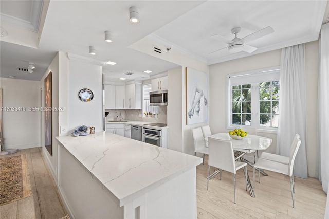 19122 Fisher Island Dr 19122, Miami Beach, FL 33109