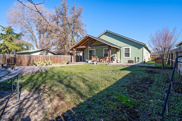 2727 Connell Avenue, Medford, OR 97501