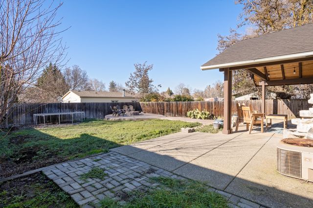 2727 Connell Avenue, Medford, OR 97501