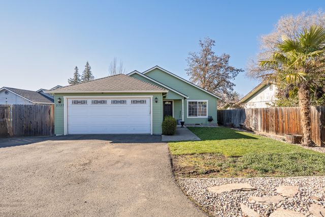 2727 Connell Avenue, Medford, OR 97501