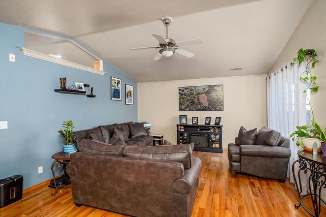 2727 Connell Avenue, Medford, OR 97501