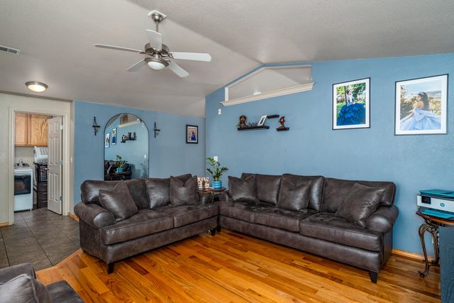 2727 Connell Avenue, Medford, OR 97501