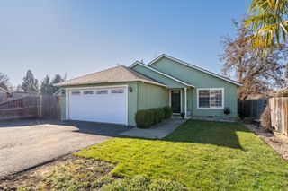 2727 Connell Avenue, Medford, OR 97501