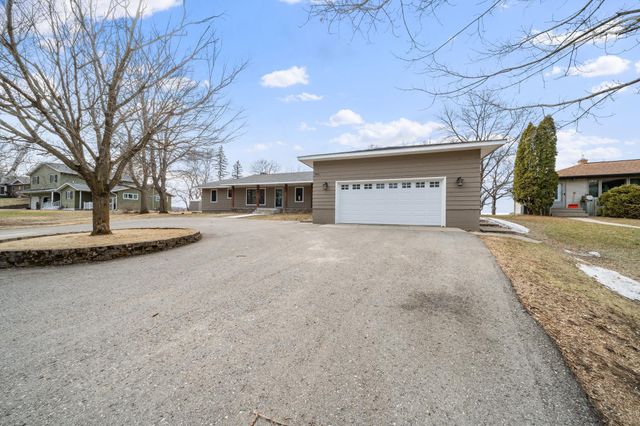 900 E Lake Brophy Road NW, Alexandria, MN 56308