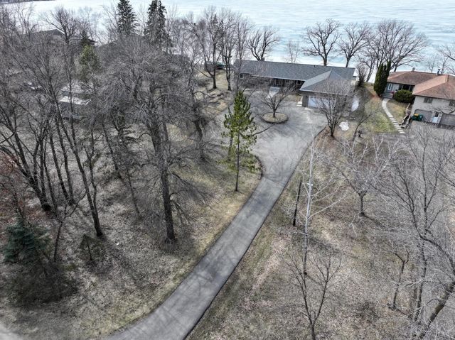 900 E Lake Brophy Road NW, Alexandria, MN 56308