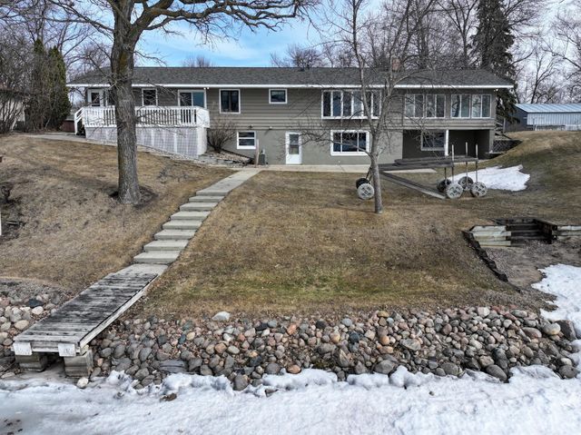 900 E Lake Brophy Road NW, Alexandria, MN 56308