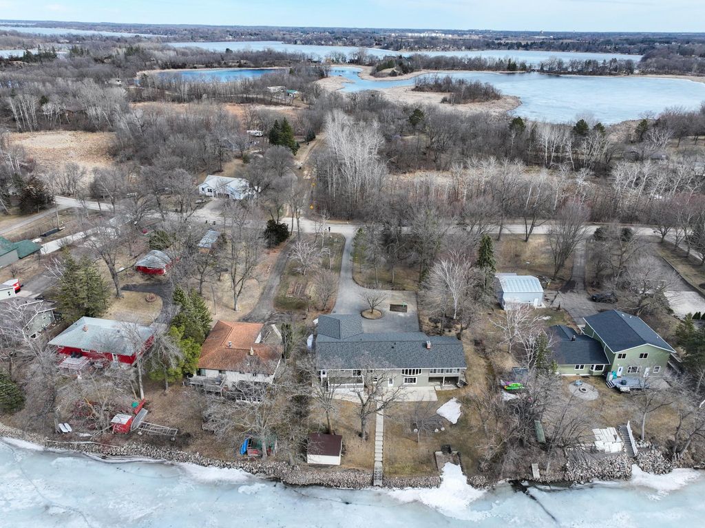 900 E Lake Brophy Road NW, Alexandria, MN 56308