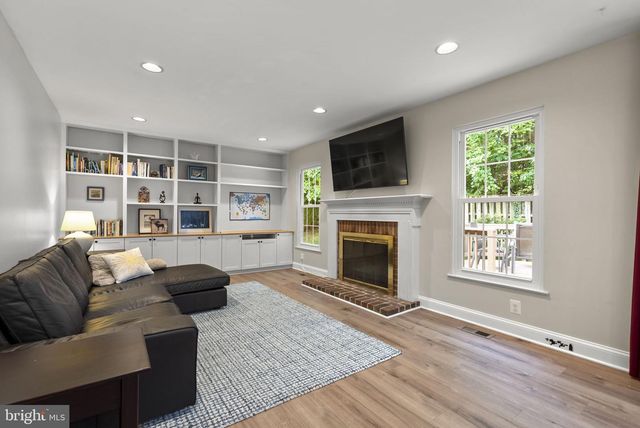2704 LINDENWOOD DR, Olney, MD 20832