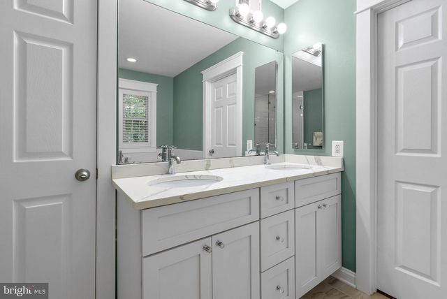 2704 LINDENWOOD DR, Olney, MD 20832