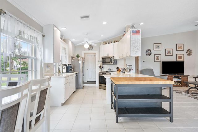 7770 SE Spicewood Circle, Hobe Sound, FL 33455