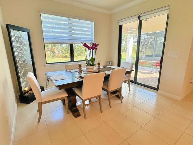 373 SE Filoli Dr, Port St Lucie, FL 34984