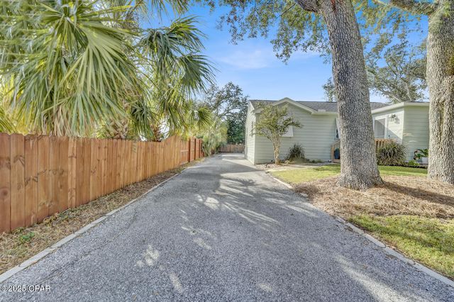 1611 Lake Avenue, Panama City, FL 32401