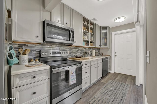 1611 Lake Avenue, Panama City, FL 32401