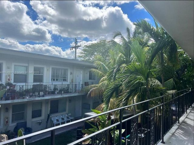 7035 Rue Granville, Miami Beach, FL 33141