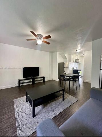 7035 Rue Granville, Miami Beach, FL 33141