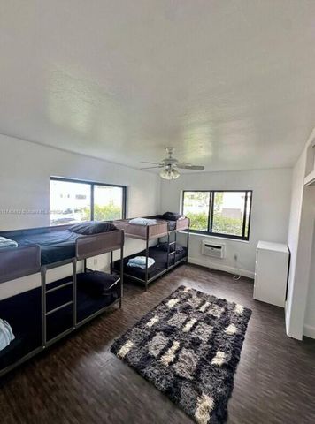 7035 Rue Granville, Miami Beach, FL 33141