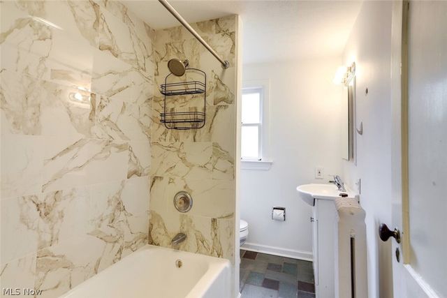 2580-2582 Colchester Road, Cleveland Heights, OH 44106