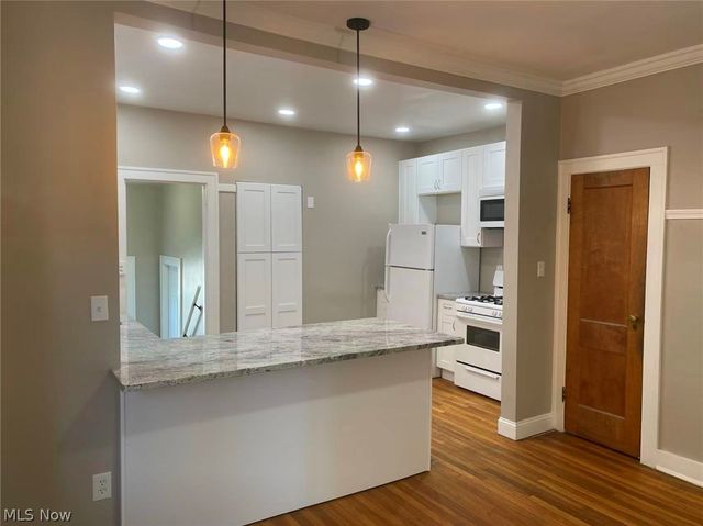 2580-2582 Colchester Road, Cleveland Heights, OH 44106