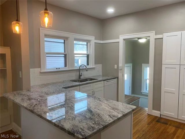 2580-2582 Colchester Road, Cleveland Heights, OH 44106