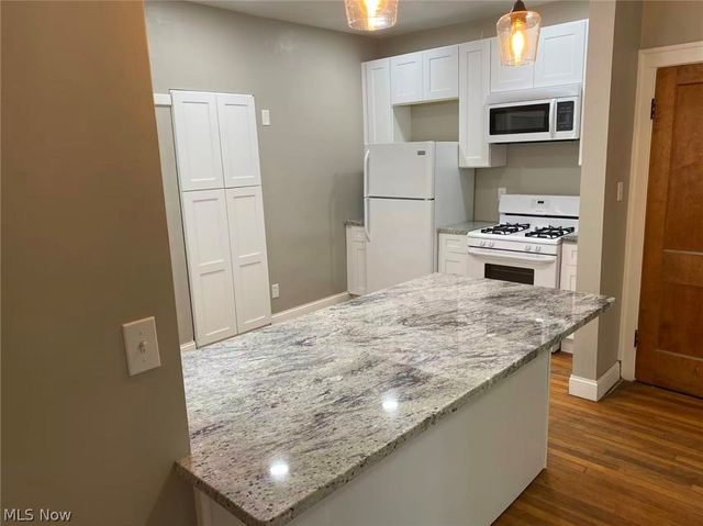 2580-2582 Colchester Road, Cleveland Heights, OH 44106