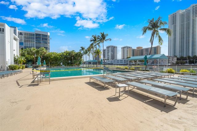 800 Parkview Drive 1006, Hallandale Beach, FL 33009