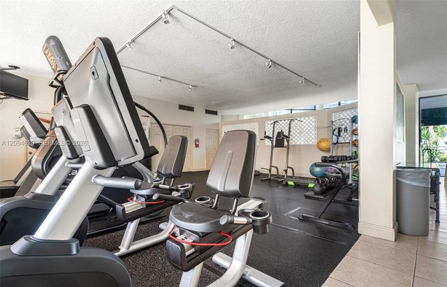 800 Parkview Drive 1006, Hallandale Beach, FL 33009