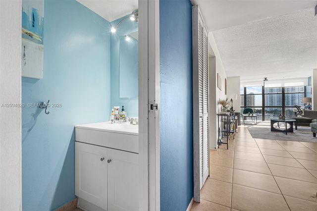 800 Parkview Drive 1006, Hallandale Beach, FL 33009