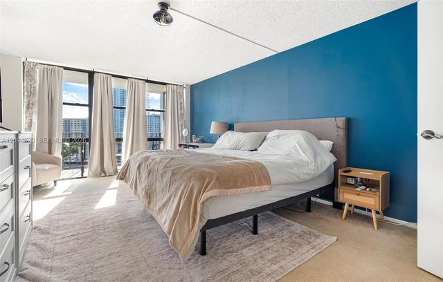 800 Parkview Drive 1006, Hallandale Beach, FL 33009