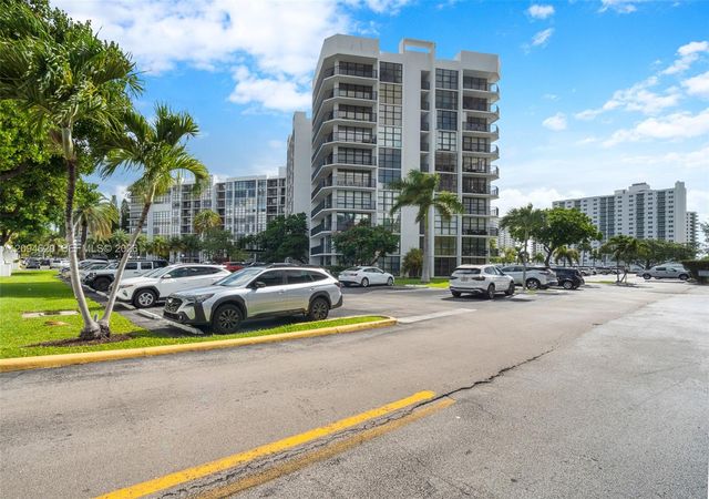 800 Parkview Drive 1006, Hallandale Beach, FL 33009
