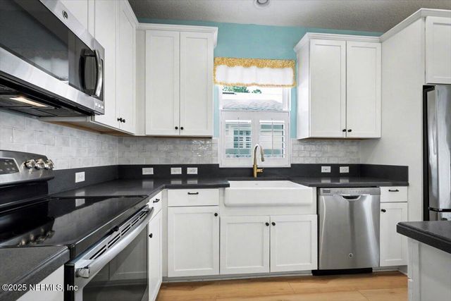 47 FOREST EDGE Drive, St. Johns, FL 32259