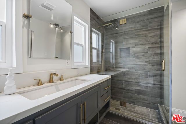 5735 Bowesfield Street, Los Angeles, CA 90016