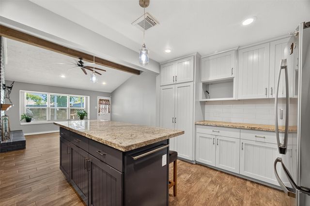 16811 Bougainvilla Lane, Friendswood, TX 77546