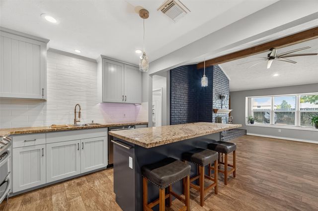 16811 Bougainvilla Lane, Friendswood, TX 77546