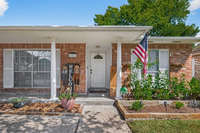 16811 Bougainvilla Lane, Friendswood, TX 77546