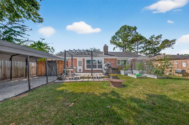 16811 Bougainvilla Lane, Friendswood, TX 77546