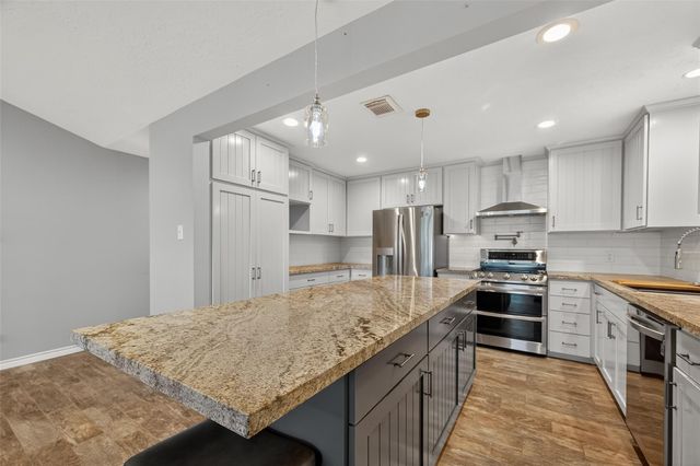 16811 Bougainvilla Lane, Friendswood, TX 77546