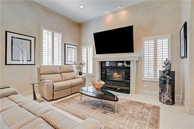 4989 W 150th Place, Leawood, KS 66224