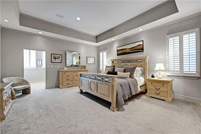 4989 W 150th Place, Leawood, KS 66224