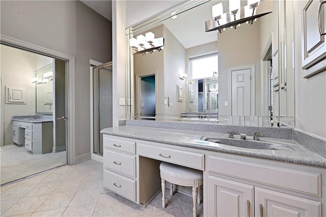 4989 W 150th Place, Leawood, KS 66224