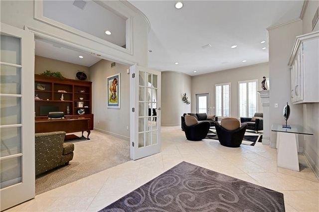 4989 W 150th Place, Leawood, KS 66224