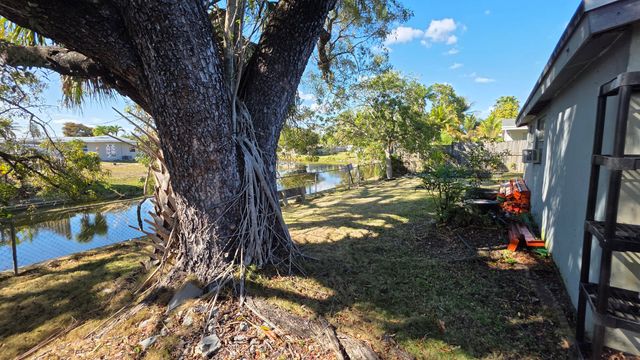 2305 E River Drive, Margate, FL 33063